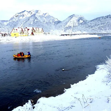 ホームステイ Pod Troma Korunami