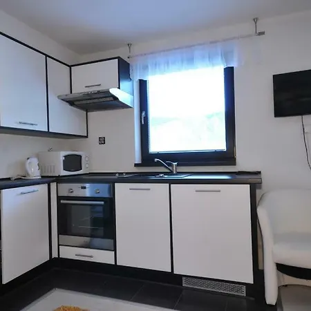 Pod Troma Korunami ホームステイ