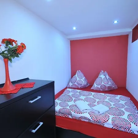 Pod Troma Korunami ホームステイ Červený Kláštor